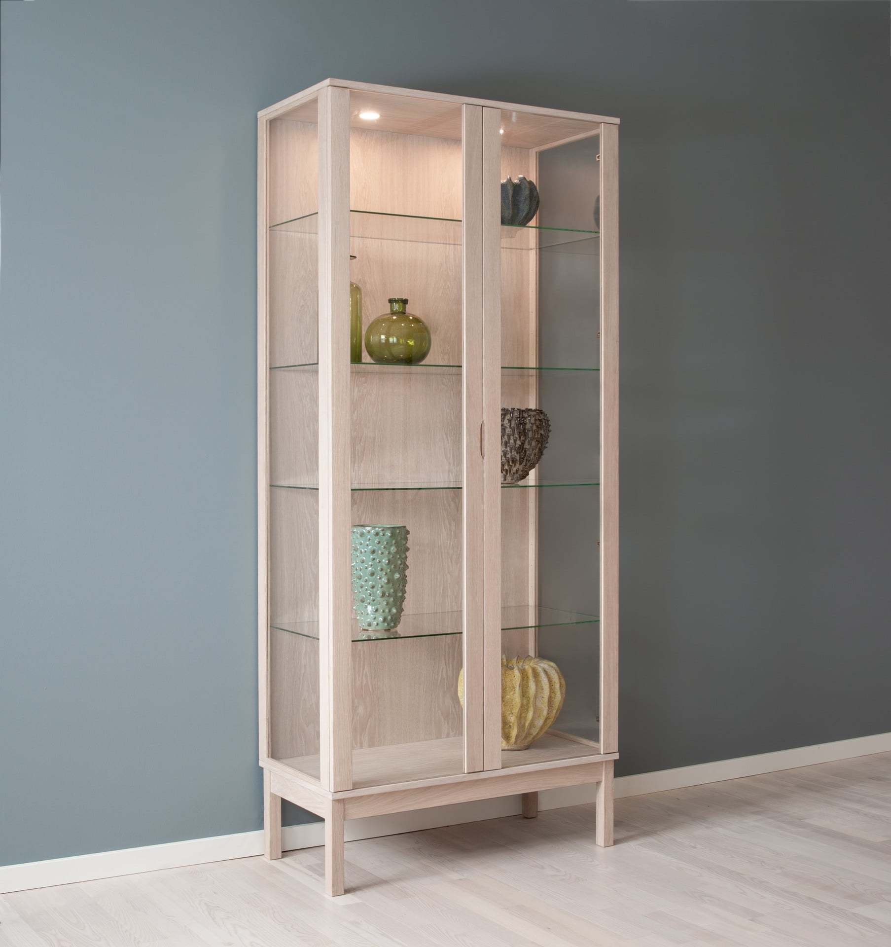 Klim-V101-Vitrine---Side-1-of-1_tn
