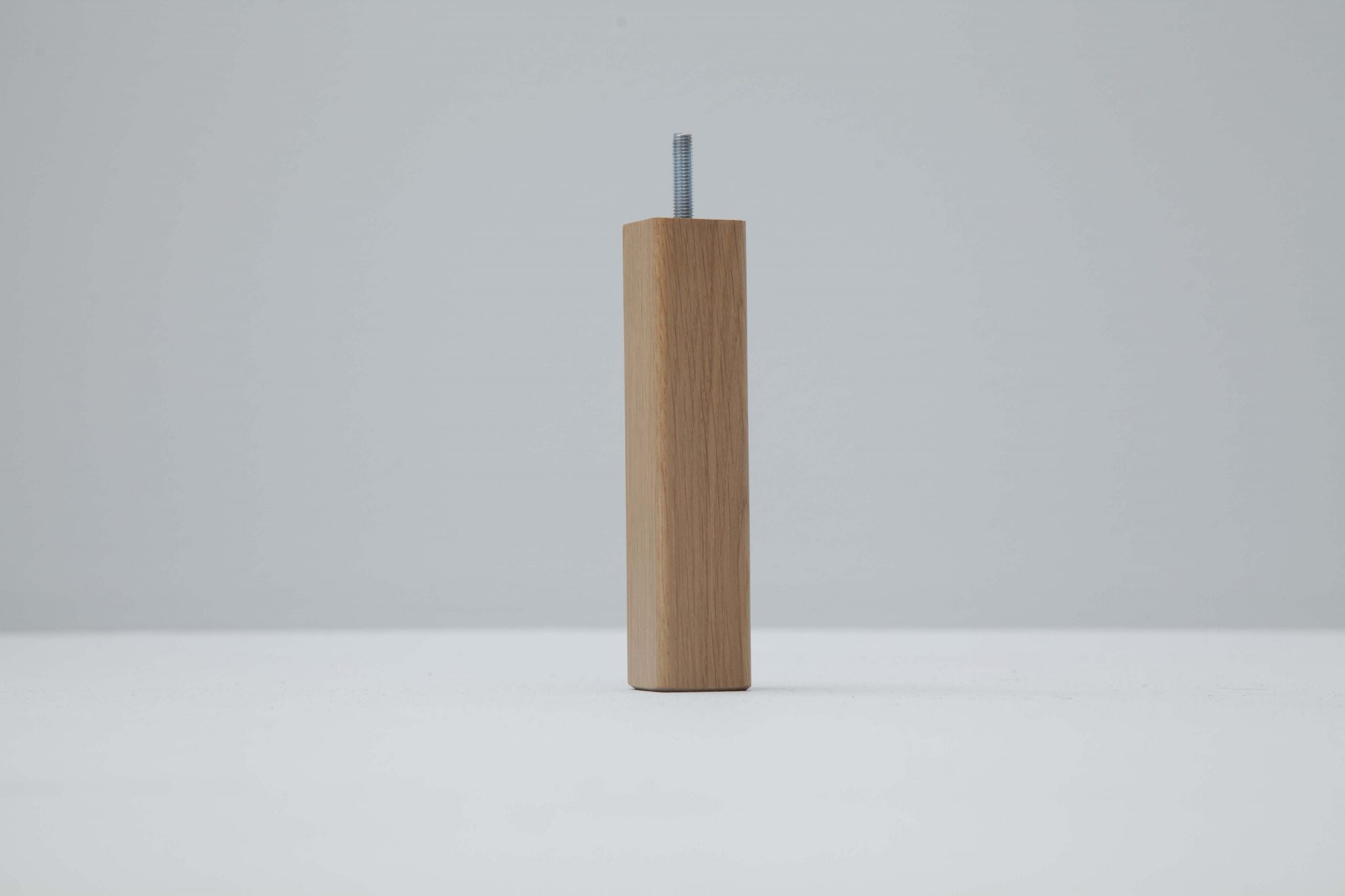 Arena_4x4_18cm_lakket-eik_lacquered-oak
